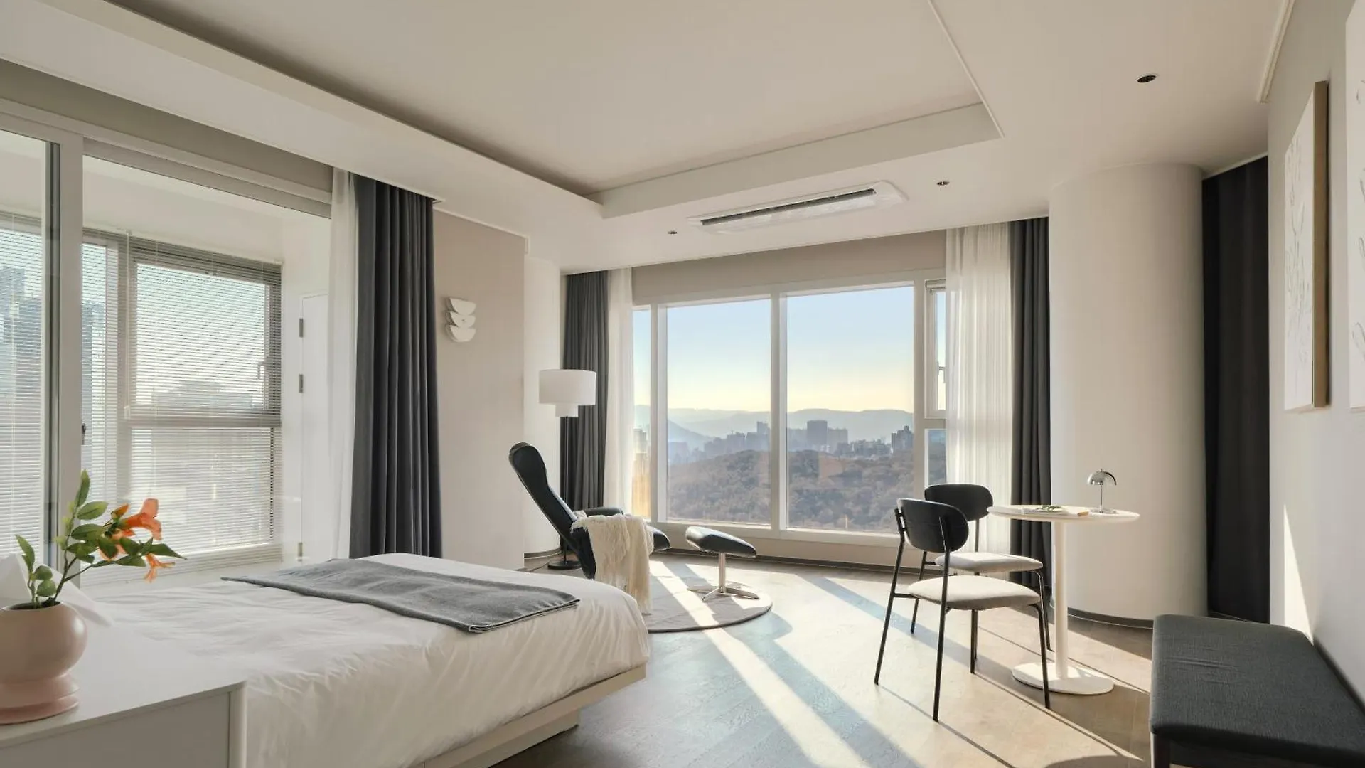 Le Collective Haeundae Paragraf Busan 0*,