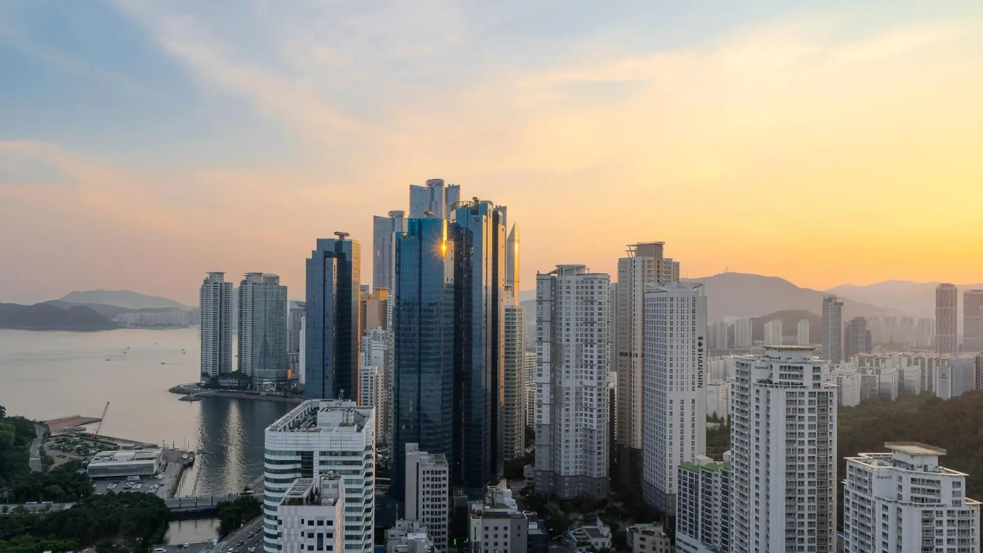 Le Collective Haeundae Paragraf Busan