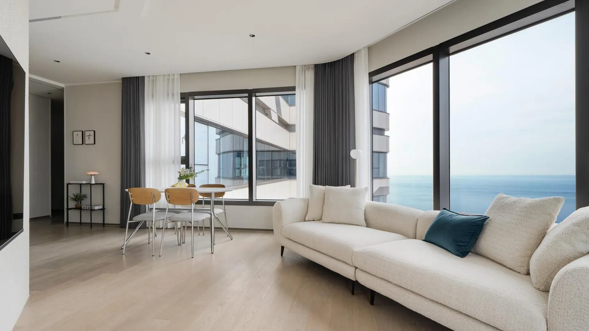 Le Collective Haeundae Paragraf Busan